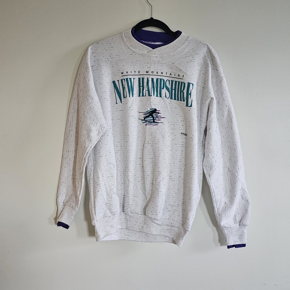 Vintage White Mountain New Hampshire Techstyles Skiing USA Sweatshirt, Large